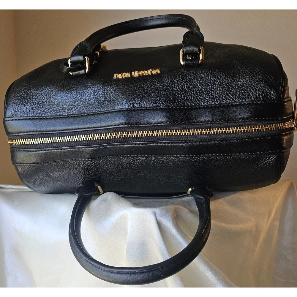 Michael Kors Medium Bedford Black/Gold Pebbled‎ Leather Duffle Satchel Crossbody